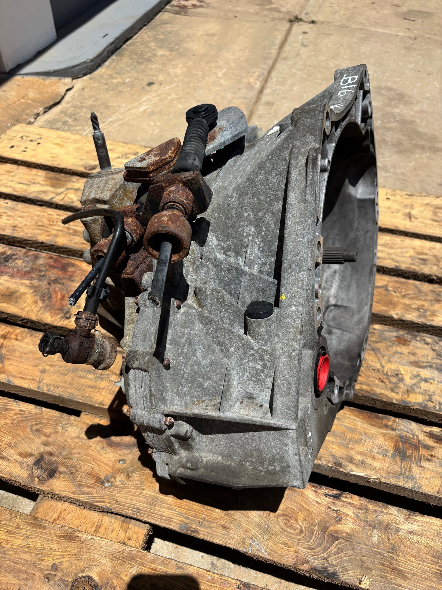 Caja Nissan Sentra B16 Tiida 2.0L Sincronico