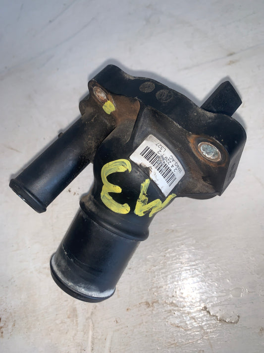 Toma De Agua Plastica Ford Focus 2.0 Ranger 2.3