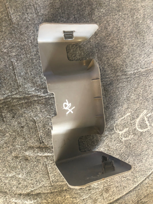 Moldura Cubre Riel Asiento Trasero Chevrolet Trailblazer 2002 2009