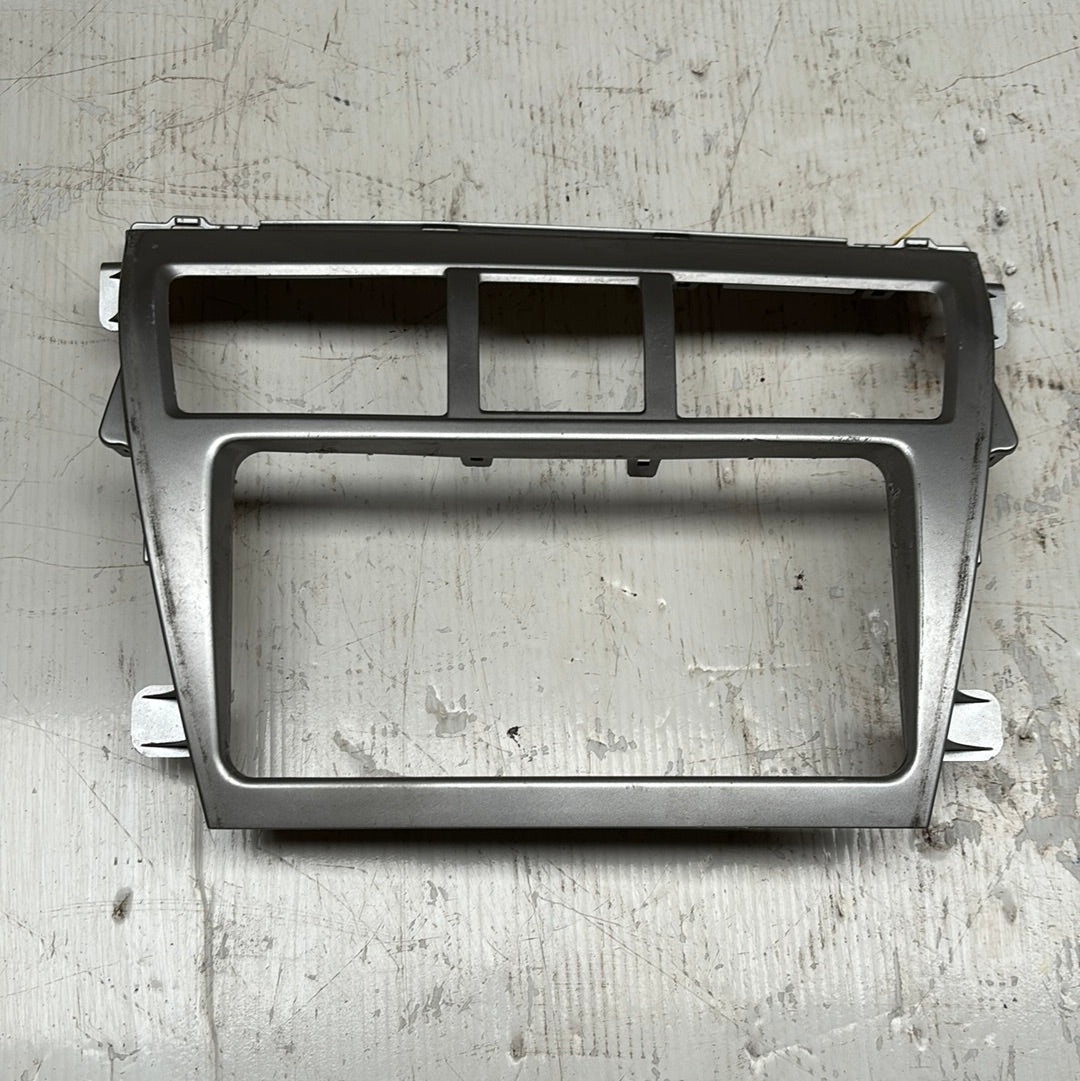 Tablero Moldura Frontal Central Aire Toyota Yaris Belta