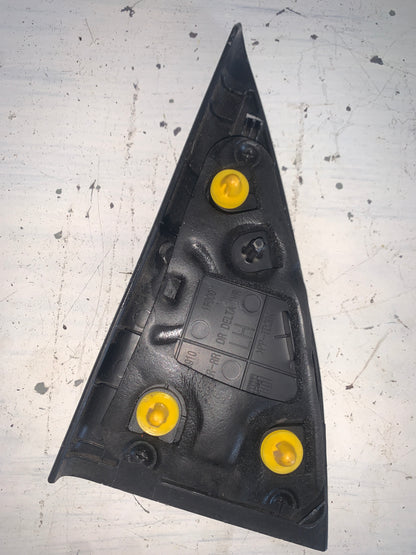 Triangulo Interno Trasero Kia Sportage 2006 2012