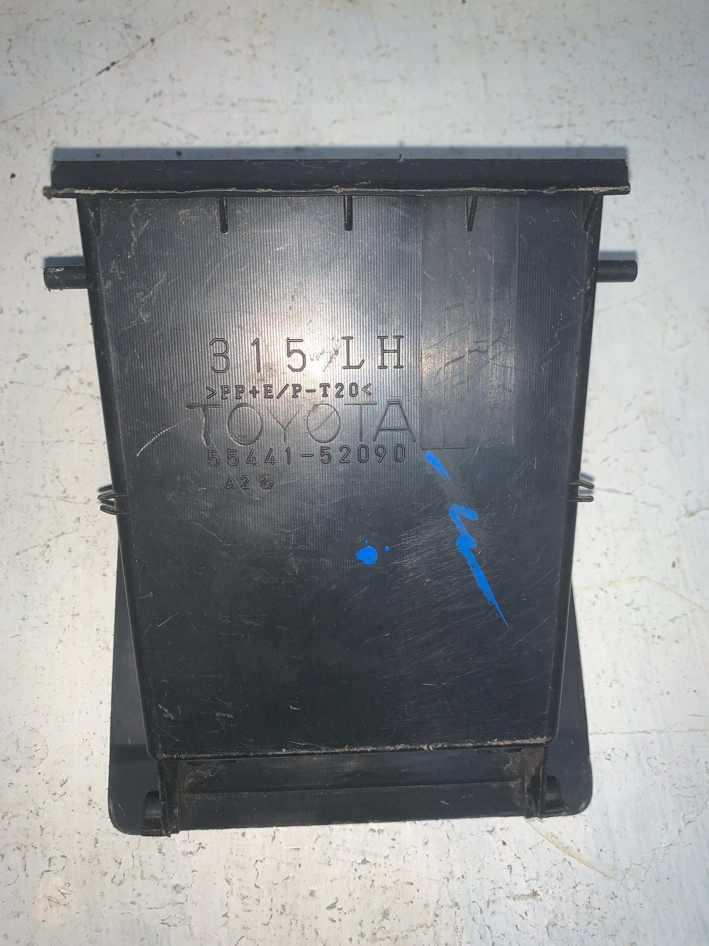 Guantera Tapa Fusilera Interna Toyota Yaris 2006 2010