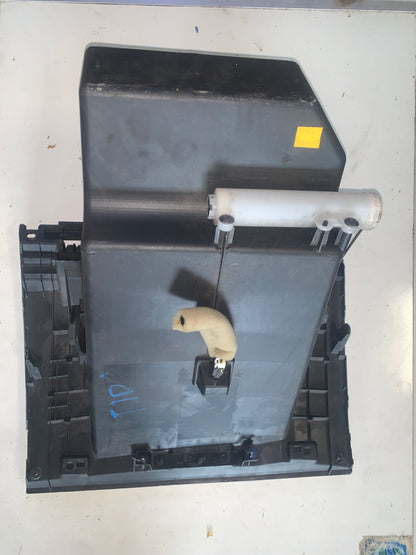 Guantera Inferior Co-Piloto Nissan Tiida