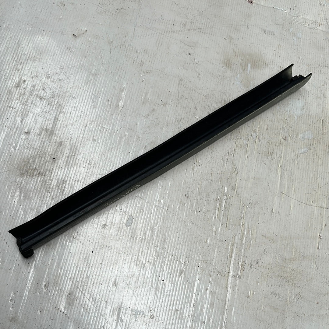 Cepillo Lamevidrio Interno Ford Explorer Eddie Bauer 2006 2010 Sportrack