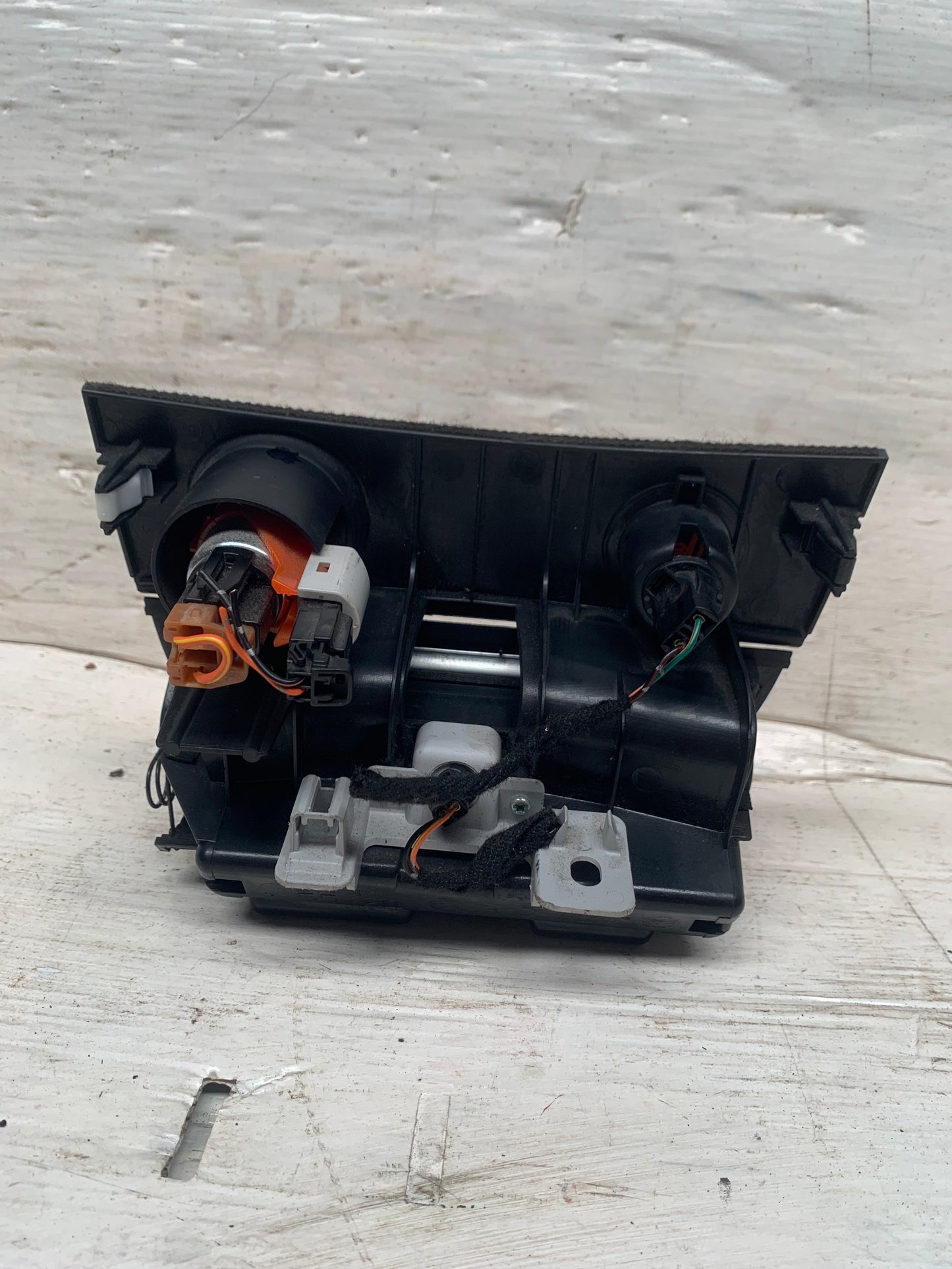 Guantera Frontal (Cenicero)Mazda3 2.0
