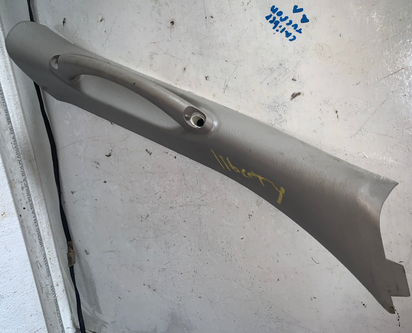 Paral Parabrisa Agarradero Jeep Liberty KJ 2002 2006