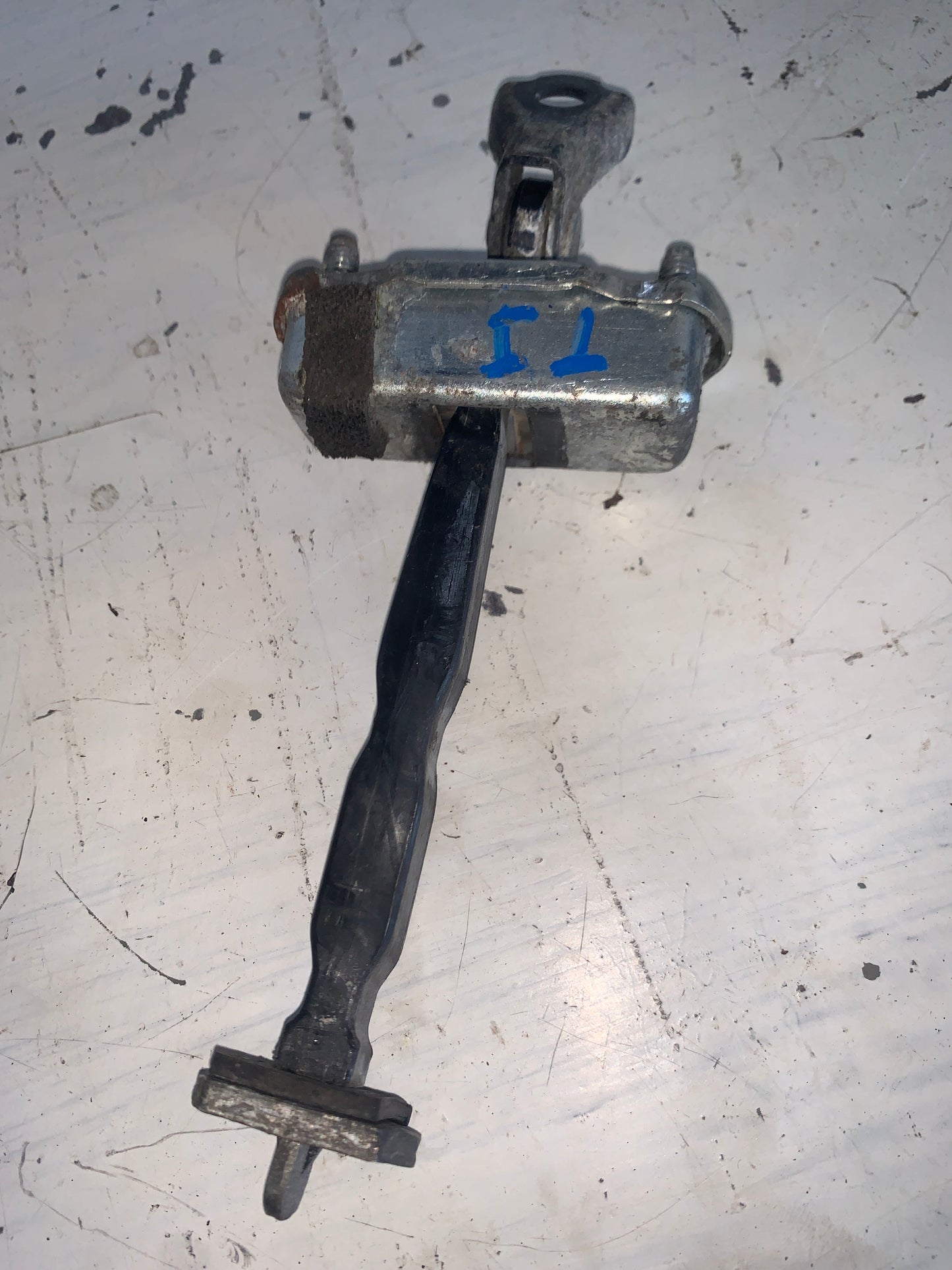 Freno Puerta Nissan Tiida