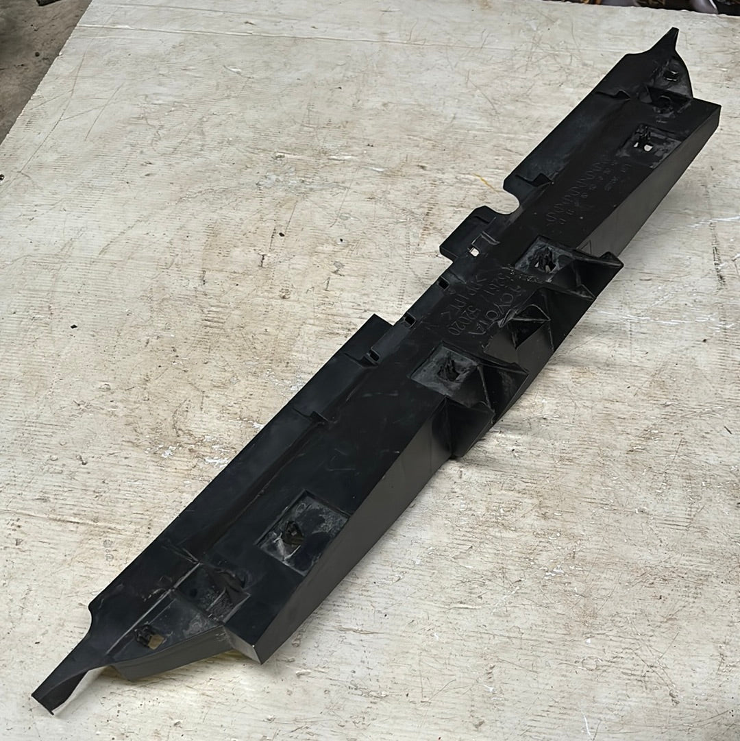 Soporte Radiador Superior Toyota Yaris 2005 2011