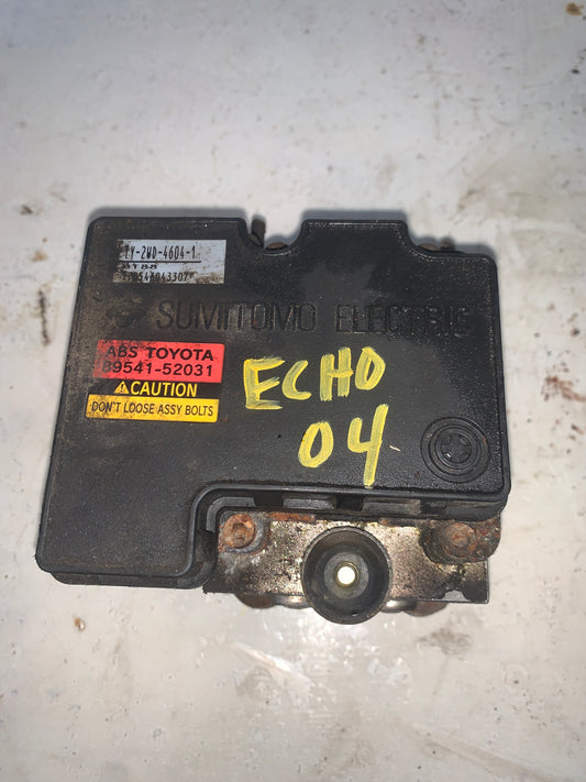 Módulo ABS Freno Toyota Yaris 2001 2005