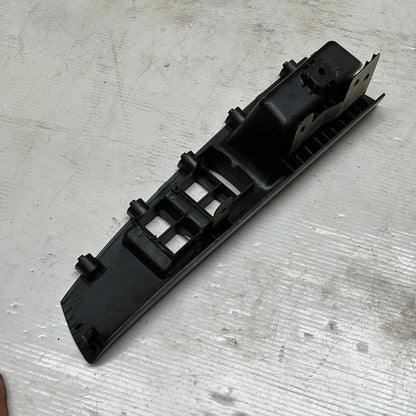 Embellecedor Mando Vidrio Chevrolet Cruze