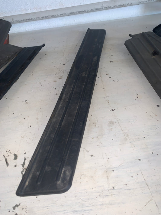 Posa Pie Puerta Hyundai Tucson 2005 2010