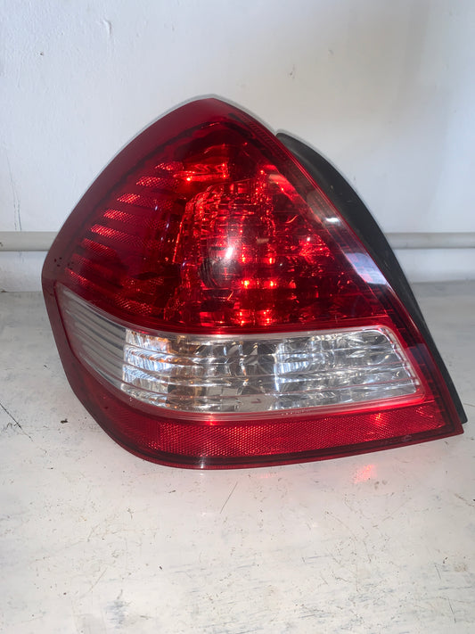 Stop Nissan Tiida Sedan