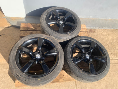 Rines Decorativo Nissan 350Z 18"