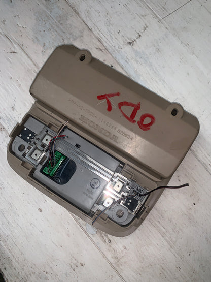 Lampara De Techo Delantero Quemacoco Honda Odyssey 2008