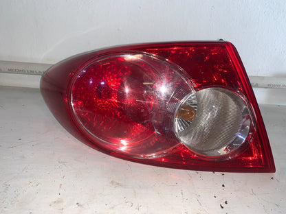 Stop Esquina Mazda6 2007