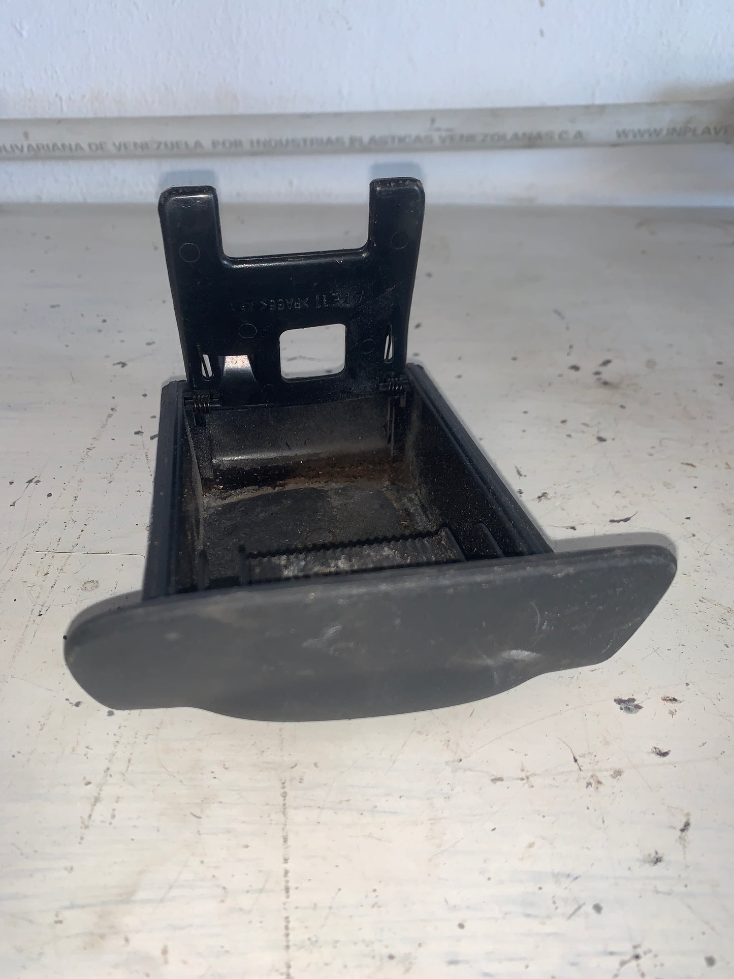 Guantera Frontal Hyundai Santa Fe 2001 2005