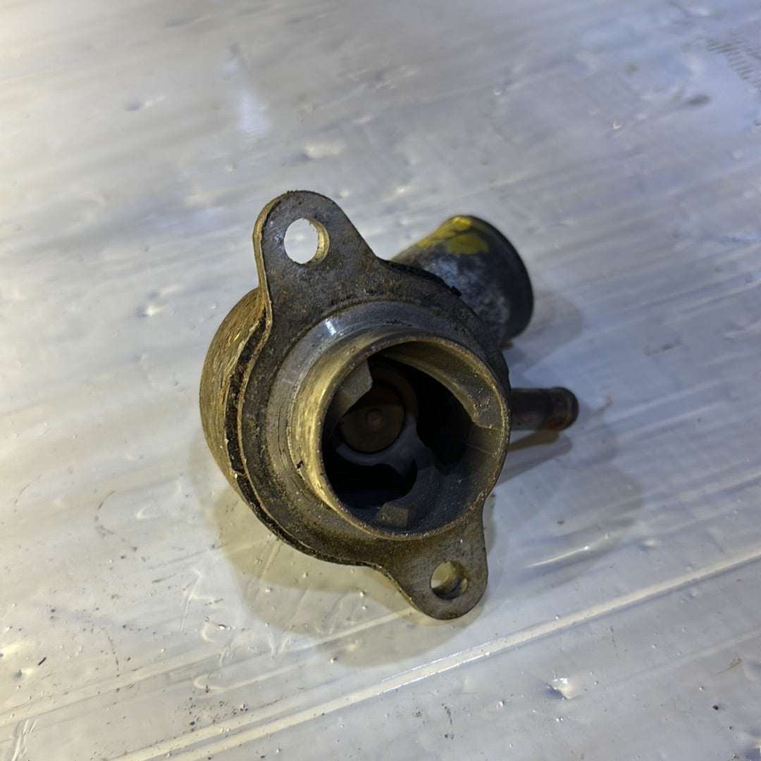 Toma Agua Chevrolet Aveo 1.6