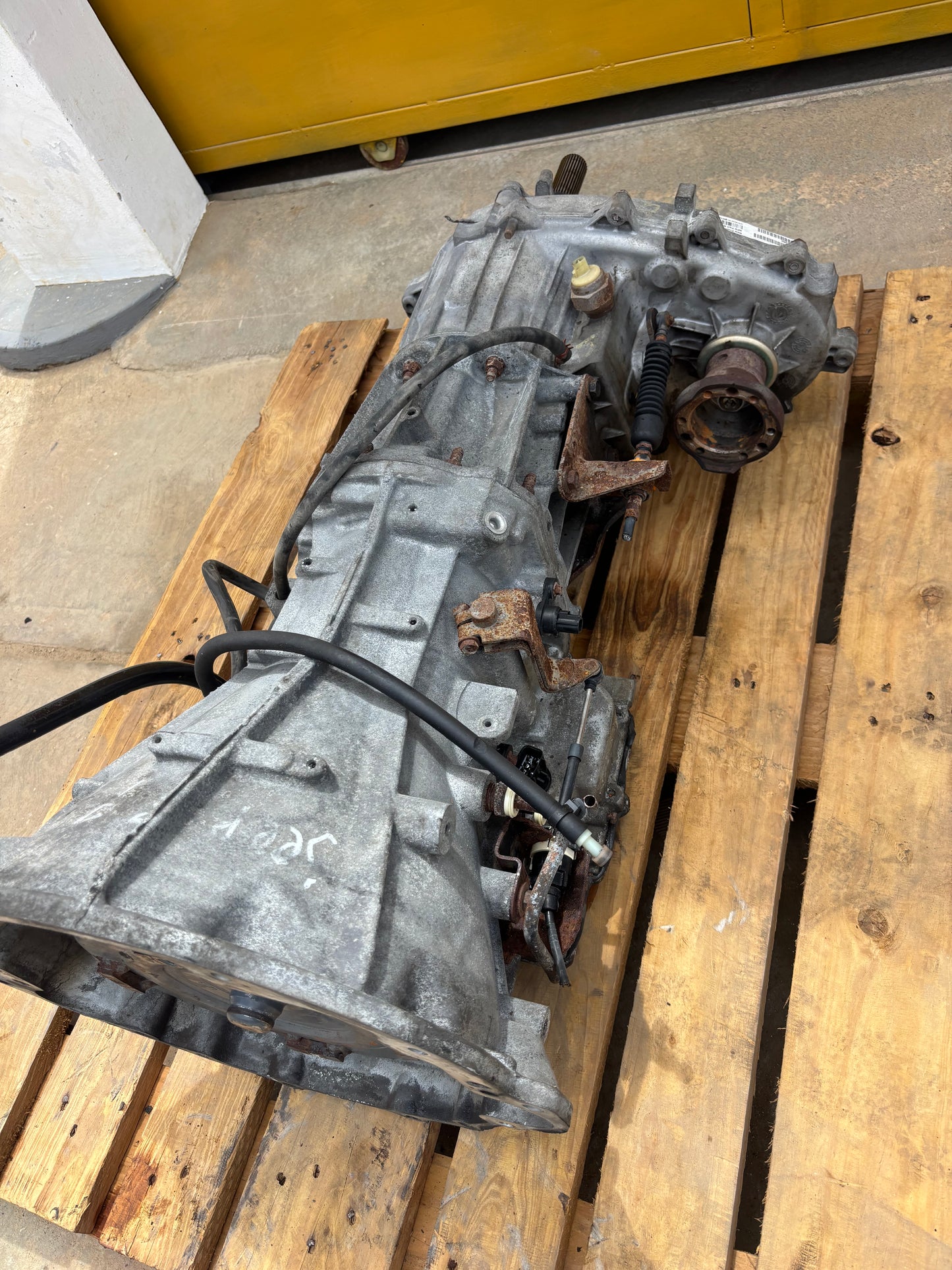 Caja A/T 2002-2006 Jeep Liberty 3.7L KJ ***2 Conectores***