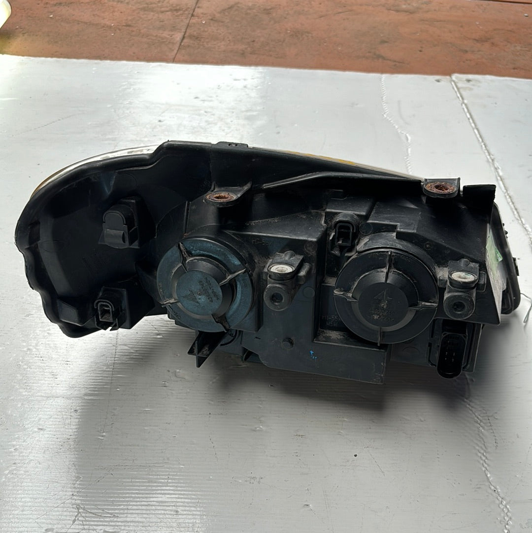 Faro Delantero Volkswagen Golf 2007 2011