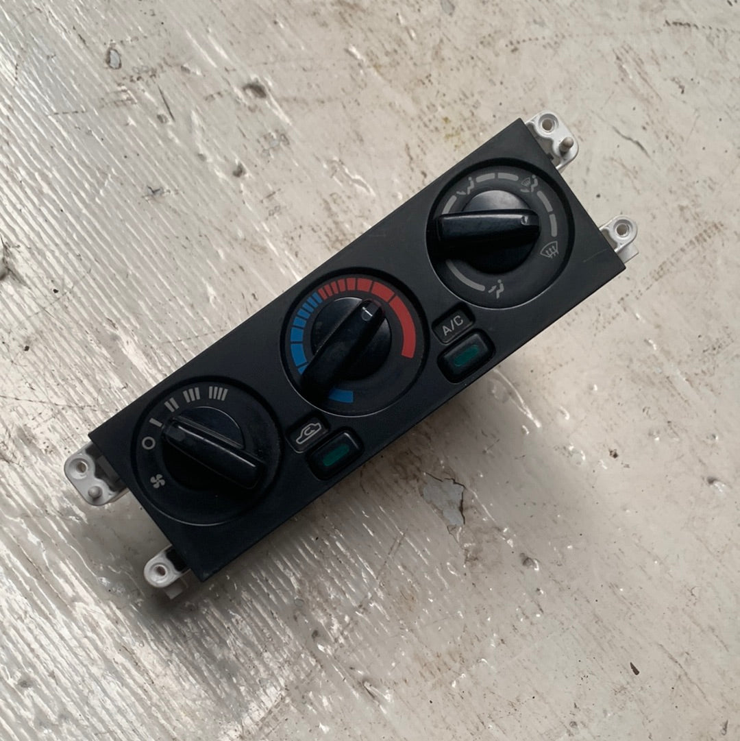 Mando Aire Acondicionado Nissan Pathfinder 2001 Original