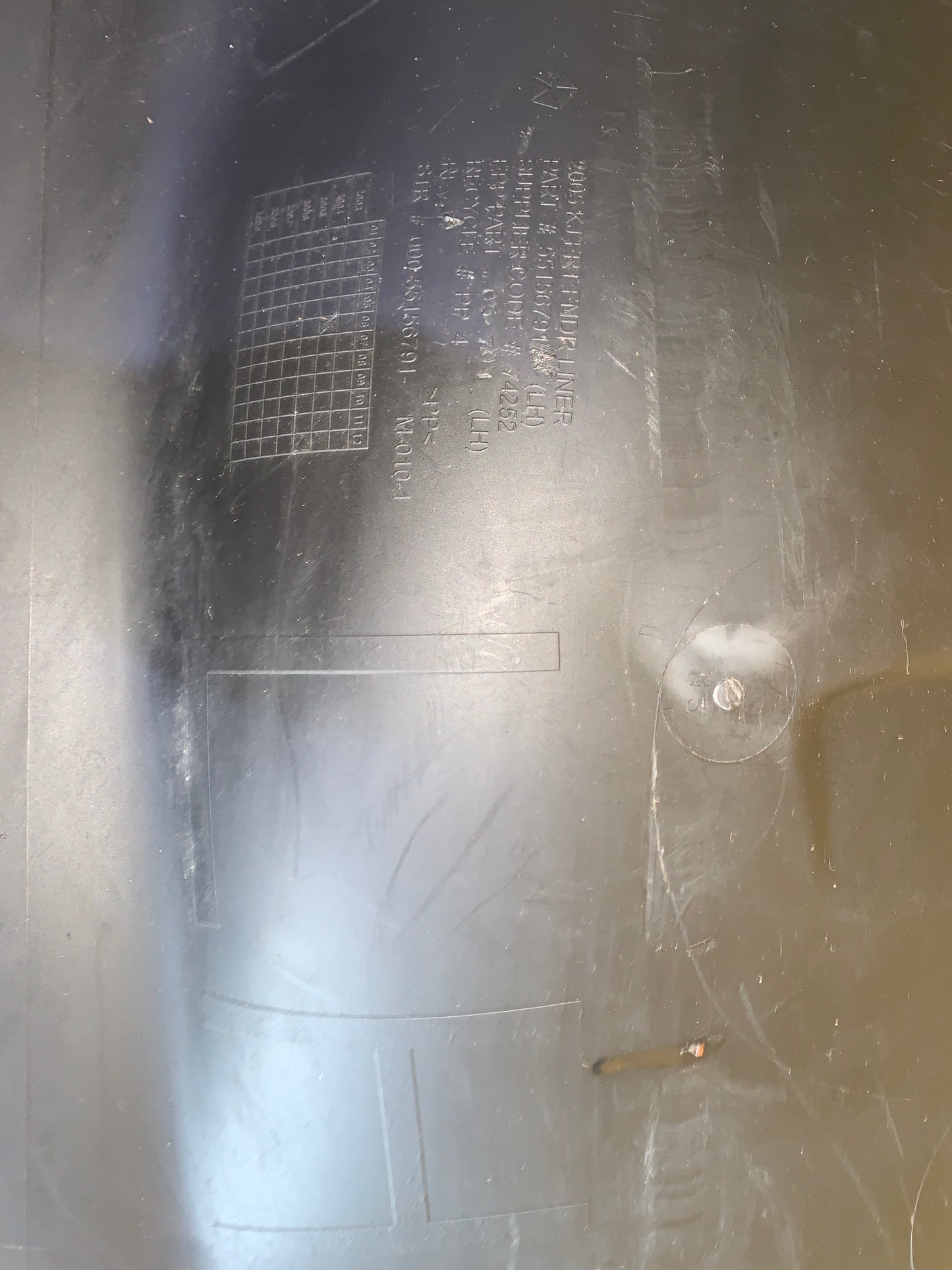 Guardapolvo Jeep Cherokee Liberty KJ 2001 2007