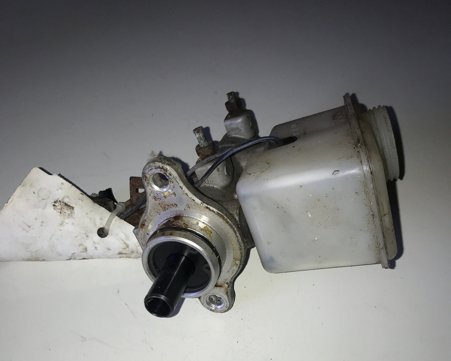 Bomba De Freno Mazda 626