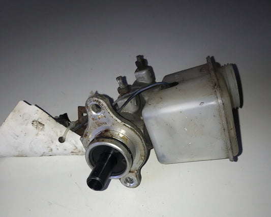 Bomba De Freno Mazda 626