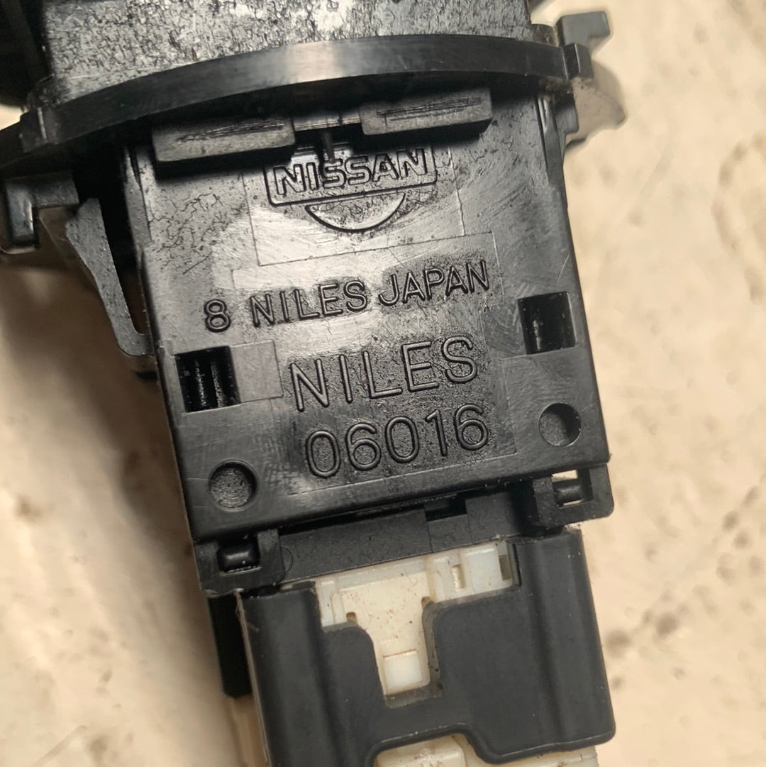 Boton Luz Emergencia Nissan Xtrail 2003 2007