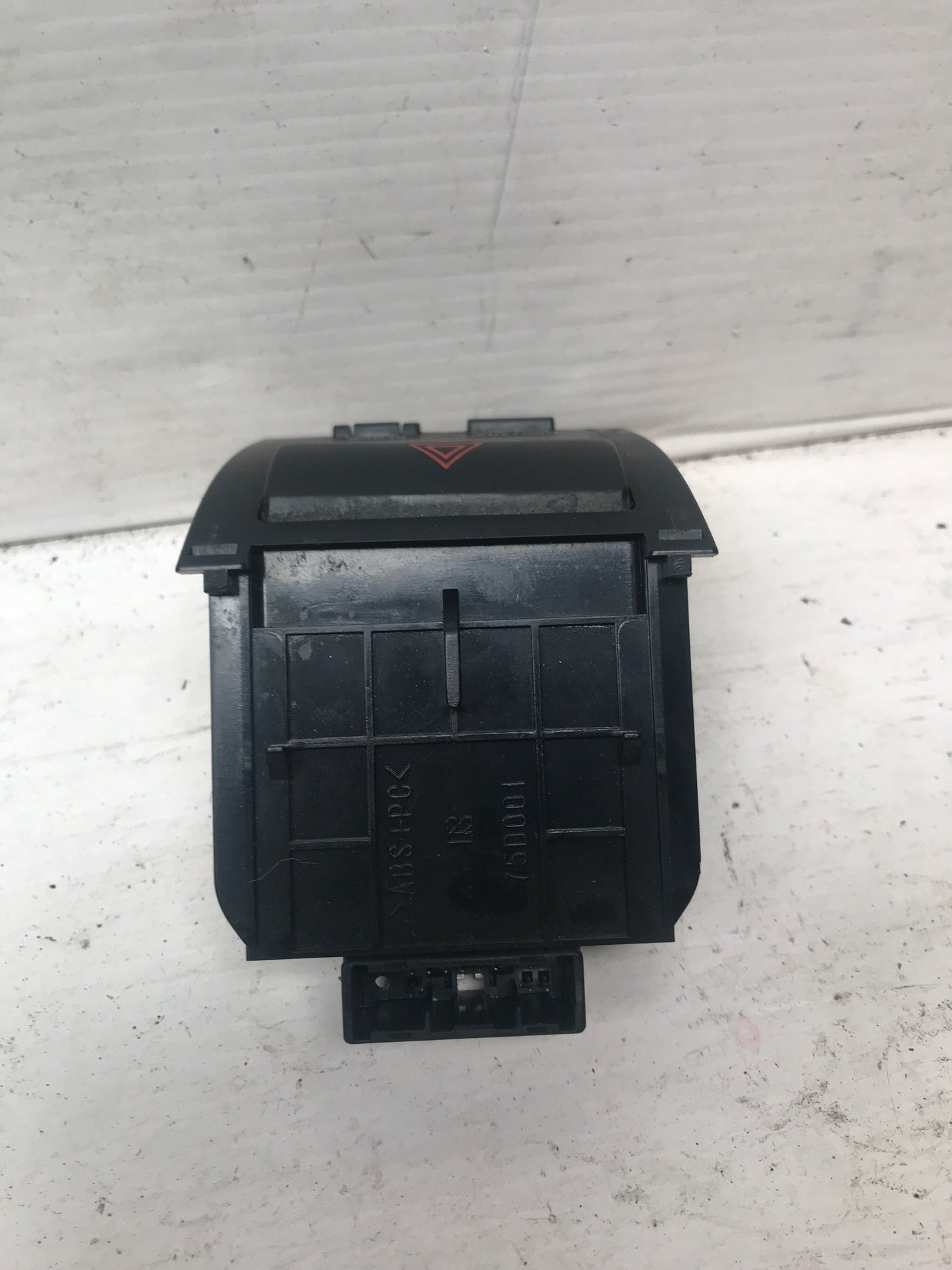 Boton Tecla Luz Emergencia Toyota Yaris Belta 2008 2011