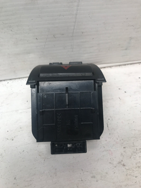 Boton Tecla Luz Emergencia Toyota Yaris Belta 2008 2011