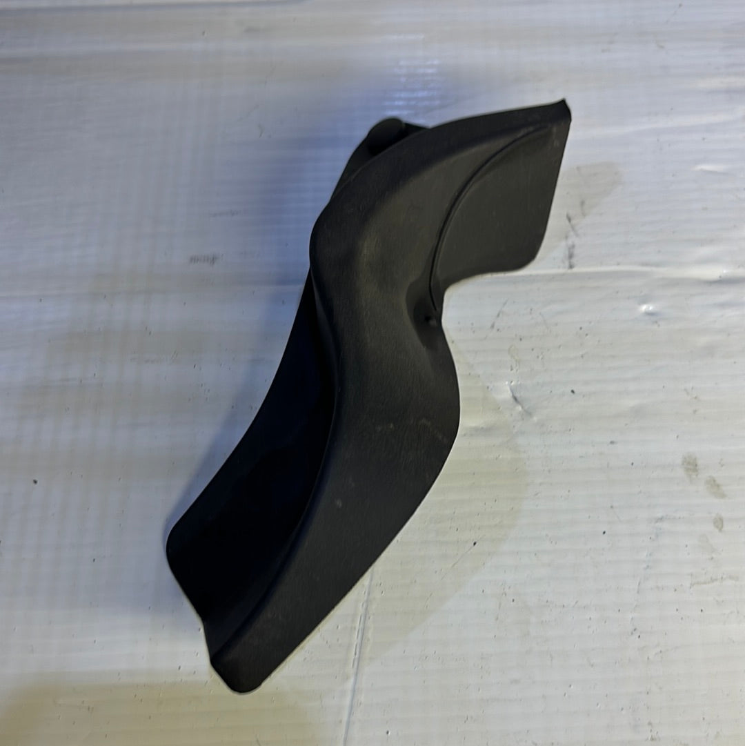 Embellecedor Gato Maleta Yaris 2001 2005