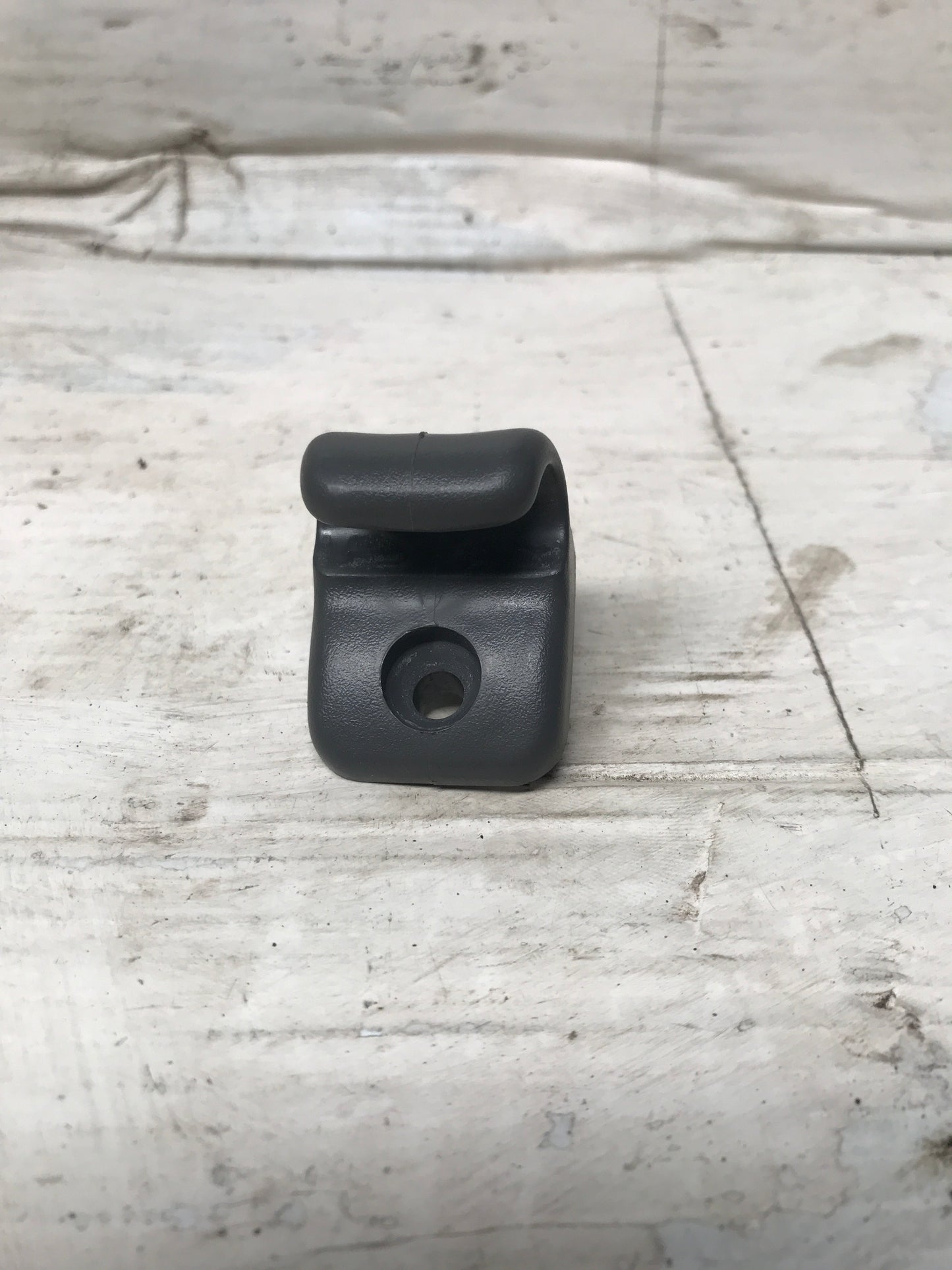 Gancho Tapa Sol Nissan B14