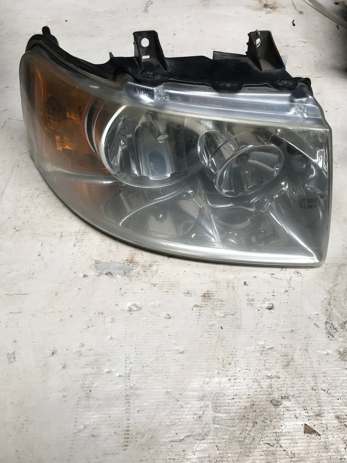 Faro Delantero Ford Expedition 2004