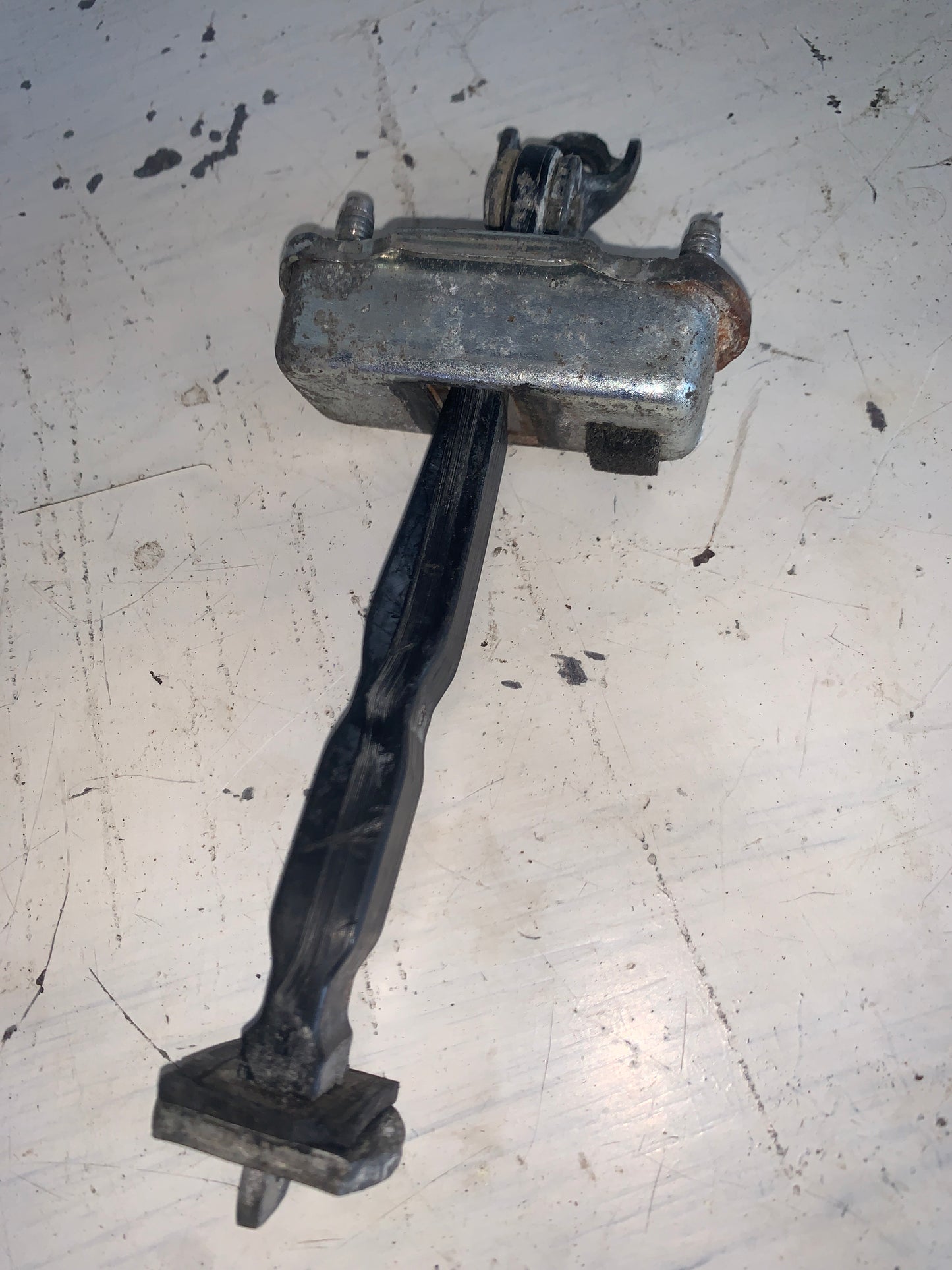 Freno Puerta Nissan Tiida