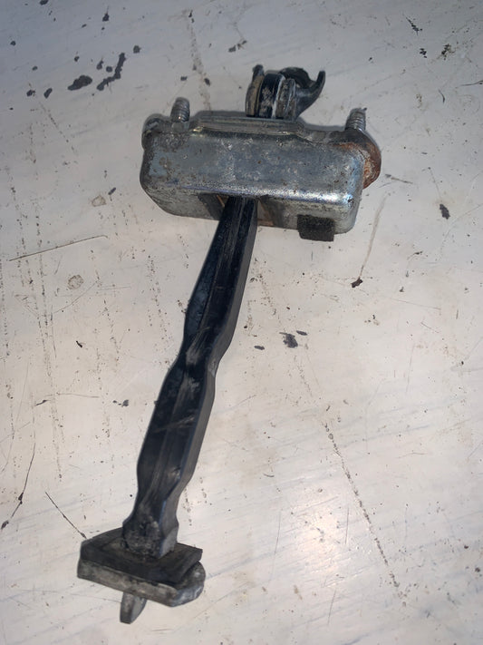 Freno Puerta Nissan Tiida