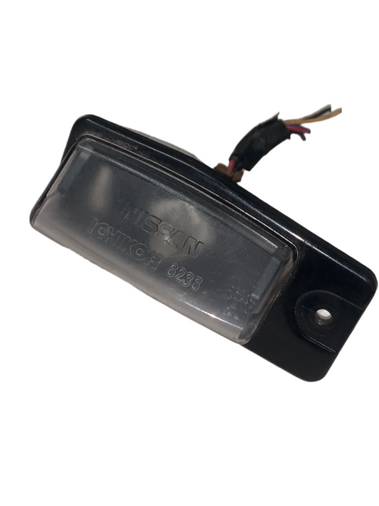 Luz Placa Trasera Nissan Sentra B16