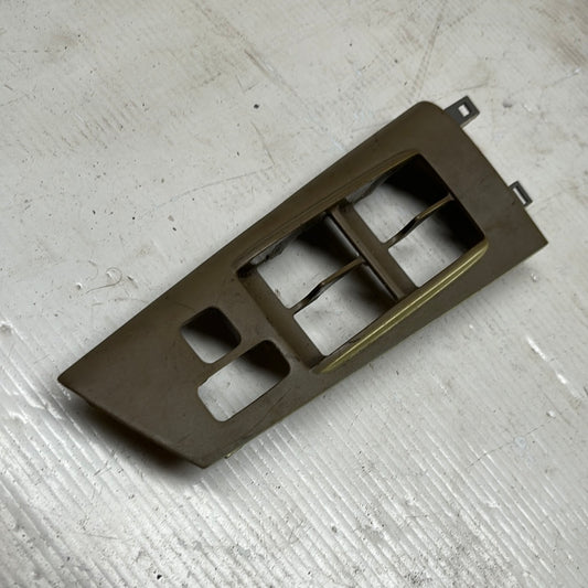 Embellecedor Mando Eleva Vidrio Individual Corolla Sensacion