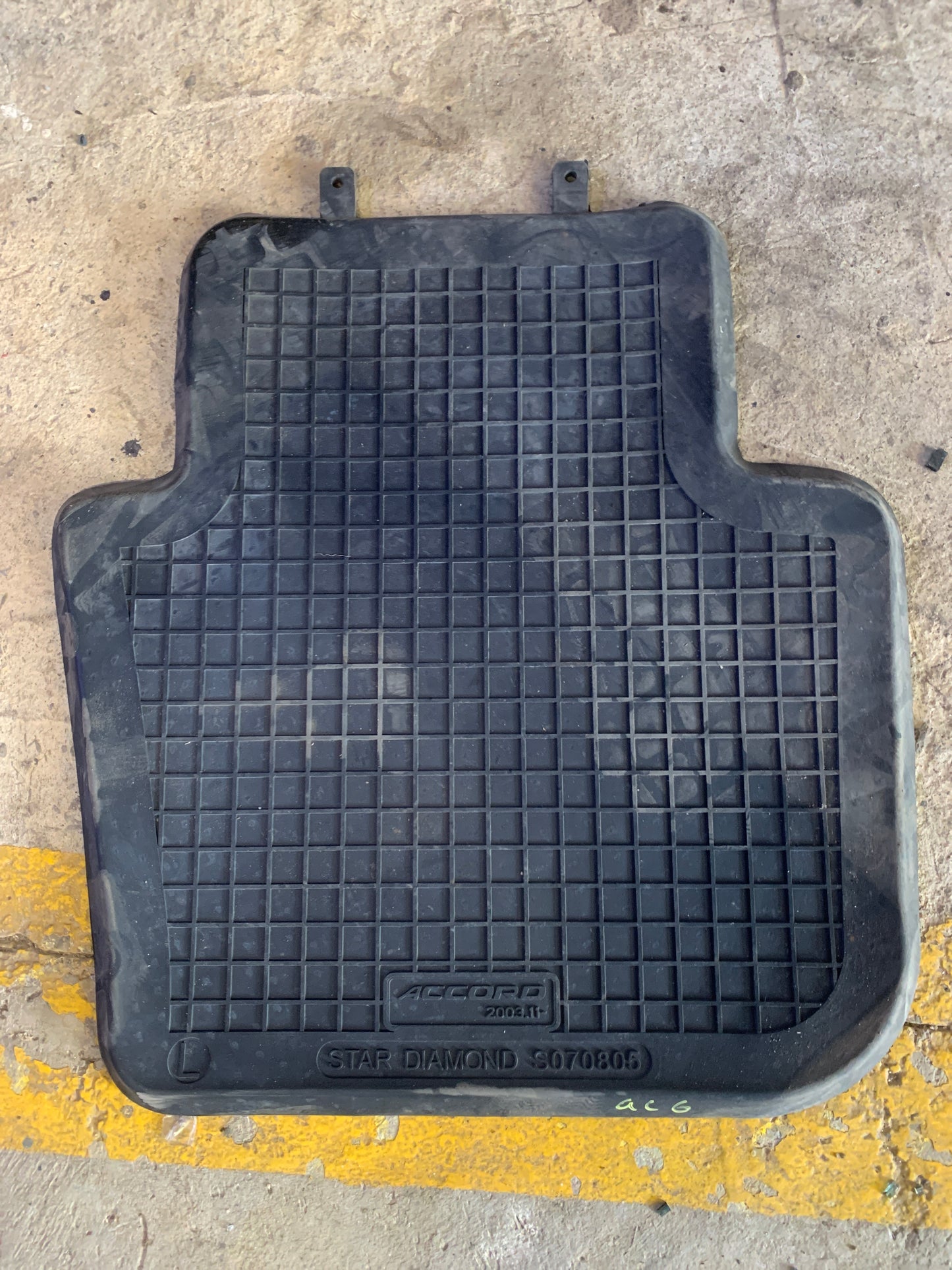 Alfombra Honda Accord 2006