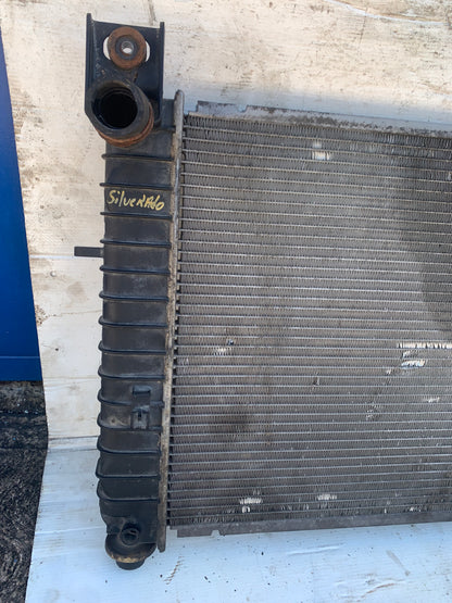 Radiador Chevrolet Tahoe Silverado Avalanche 2006 2011