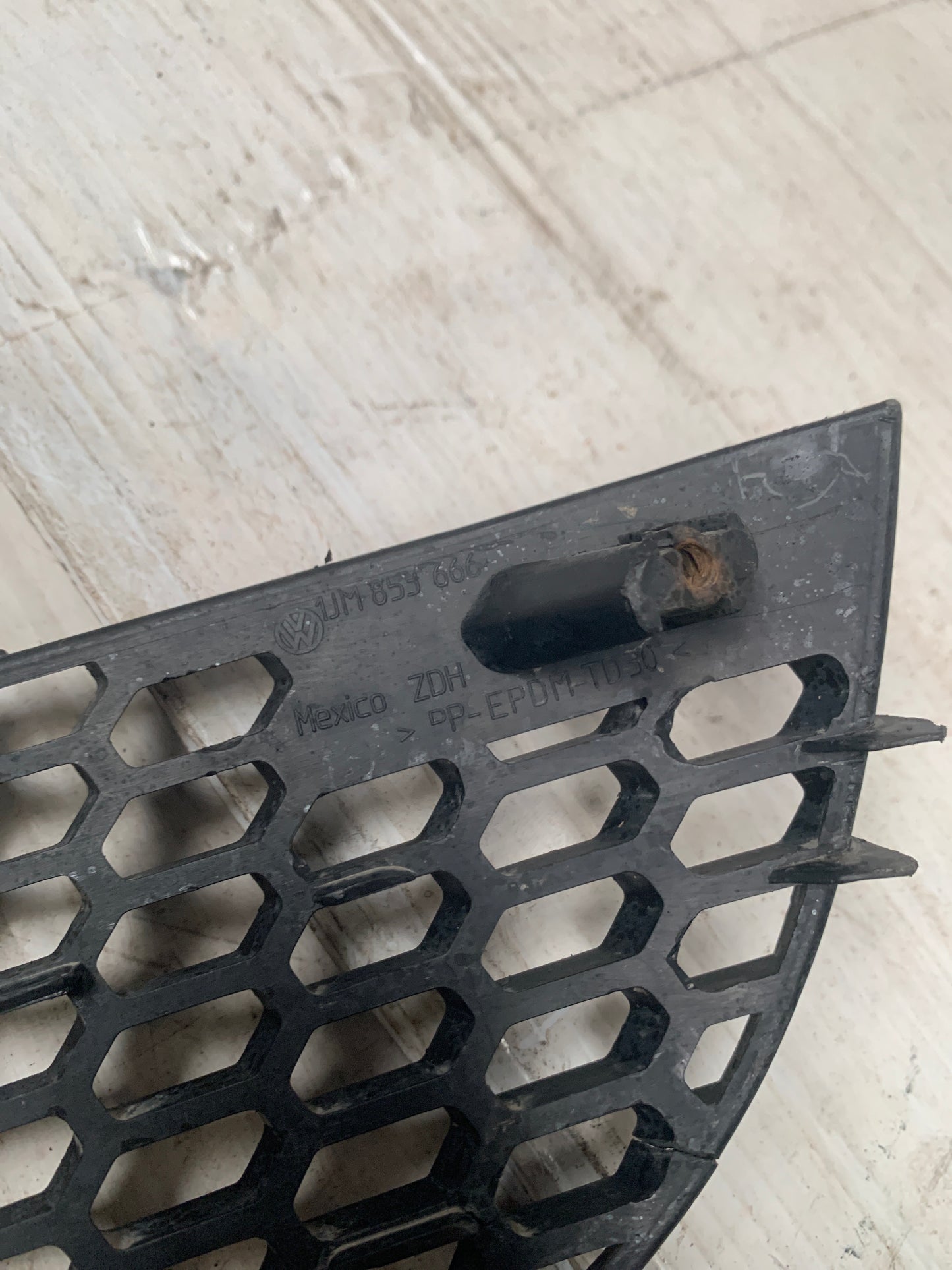 Tapa Antiniebla Parachoque Volkswagen Bora