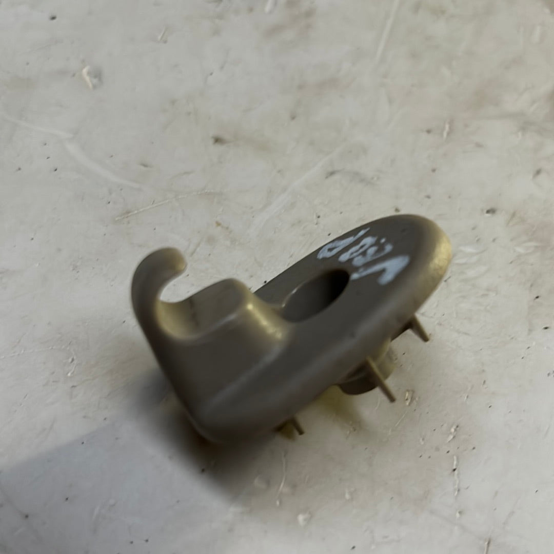 Gancho Tapa Sol Jeep Liberty KJ 2002 2006