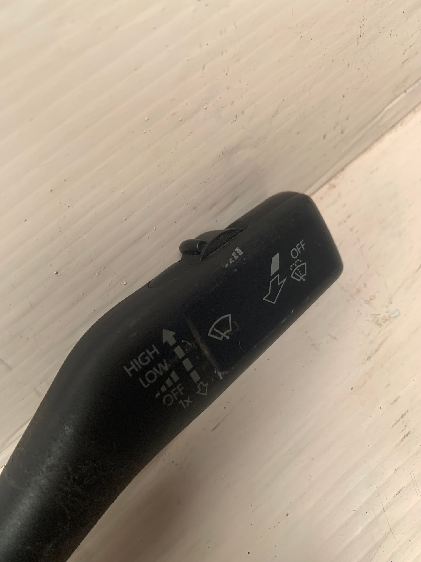 Palanca Limpia Parabrisa Volkswagen Jetta 2012