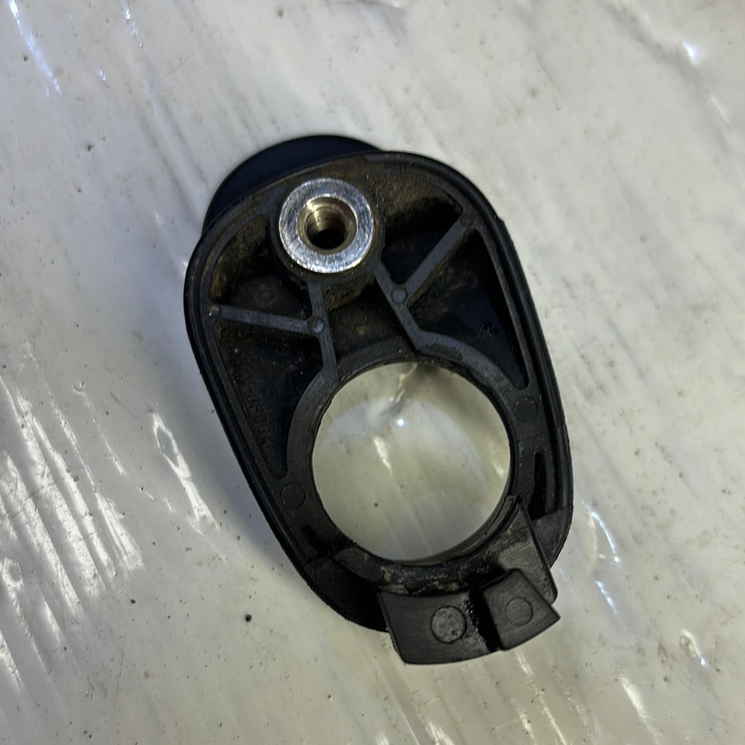 Embellecedor Compuerta Toyota Yaris 2000 2005
