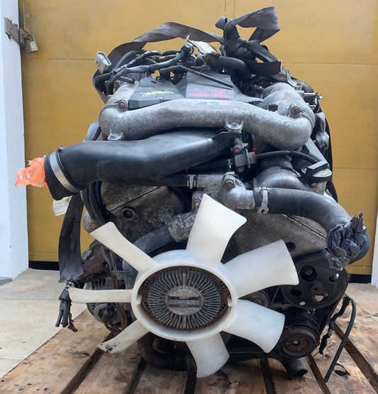 Motor 7/8 Suzuki Grand Vitara 2001 2004 V6 XL7 2.5