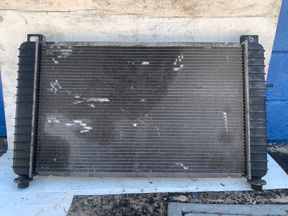 Radiador Chevrolet Tahoe Silverado Avalanche 2006 2011