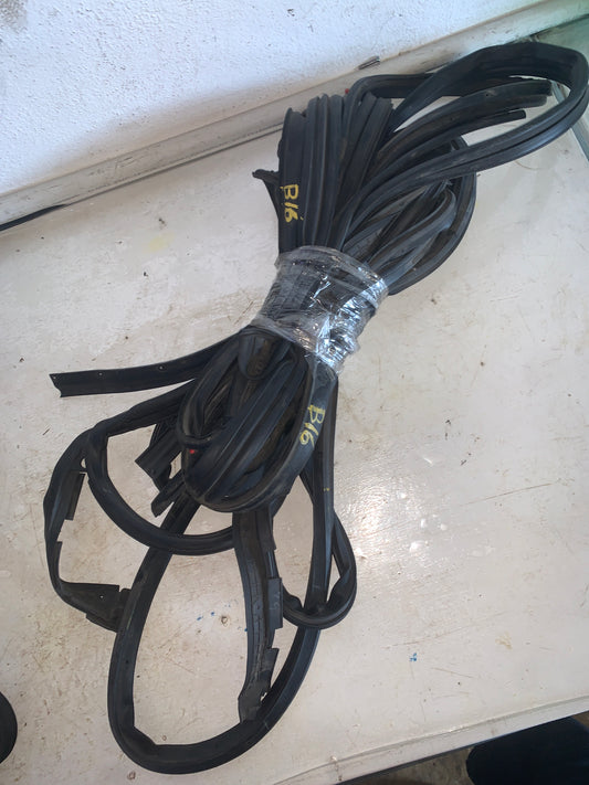 Goma Puerta Interna Nissan Sentra B16