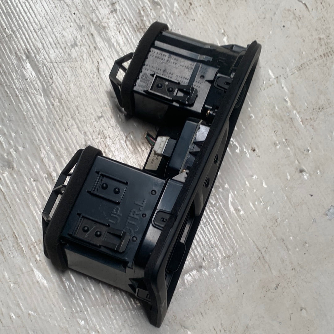 Rejilla Aire Central Reloj Nissan Pathfinder 2001 2004