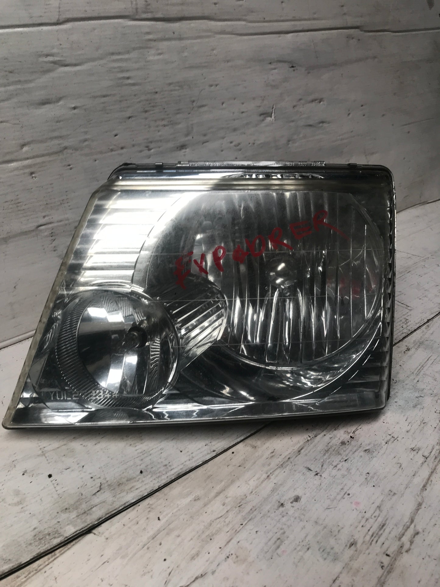 Faro Delantero Ford Explorer 2002 2005