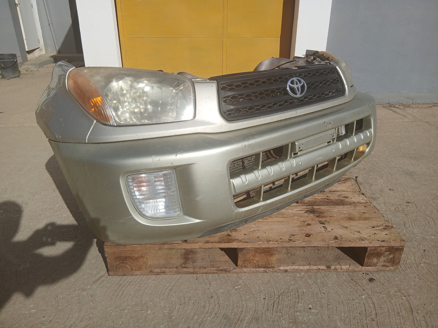 Clip Toyota RAV4 2004 2005