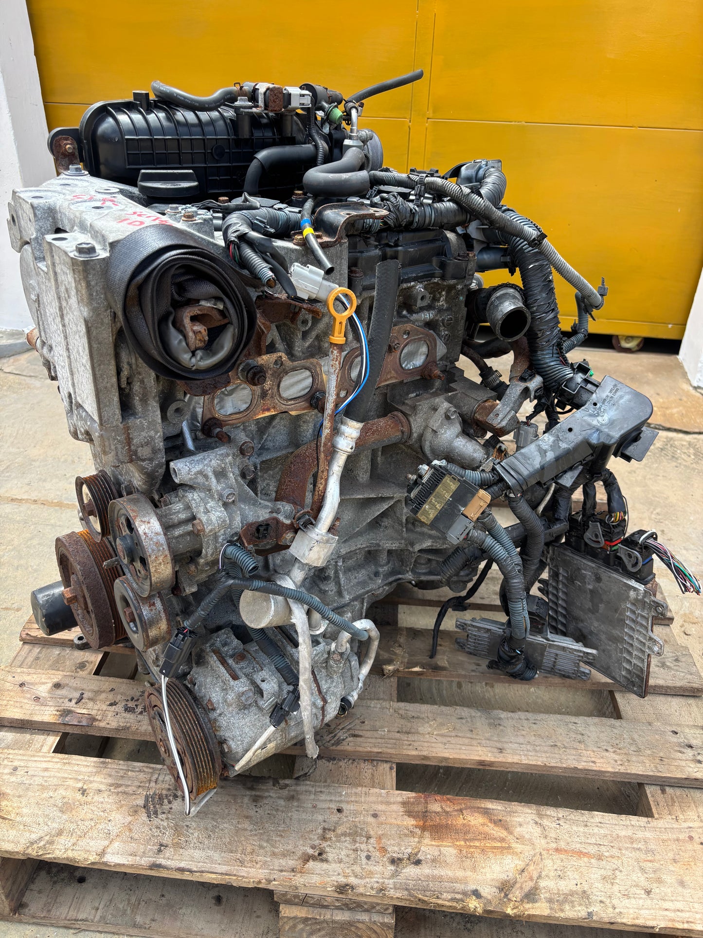 Motor Nissan Sentra B16 2.5L